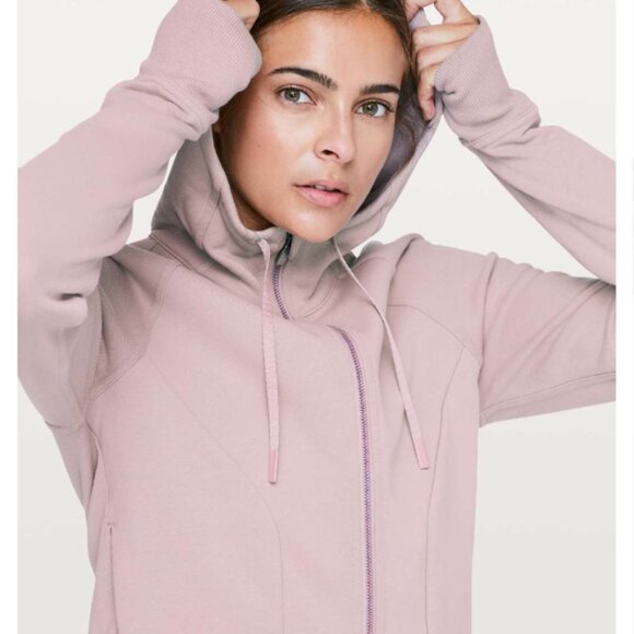 Lululemon Woman's Huddle & Hustle Hoodie - Picture 10 of 11